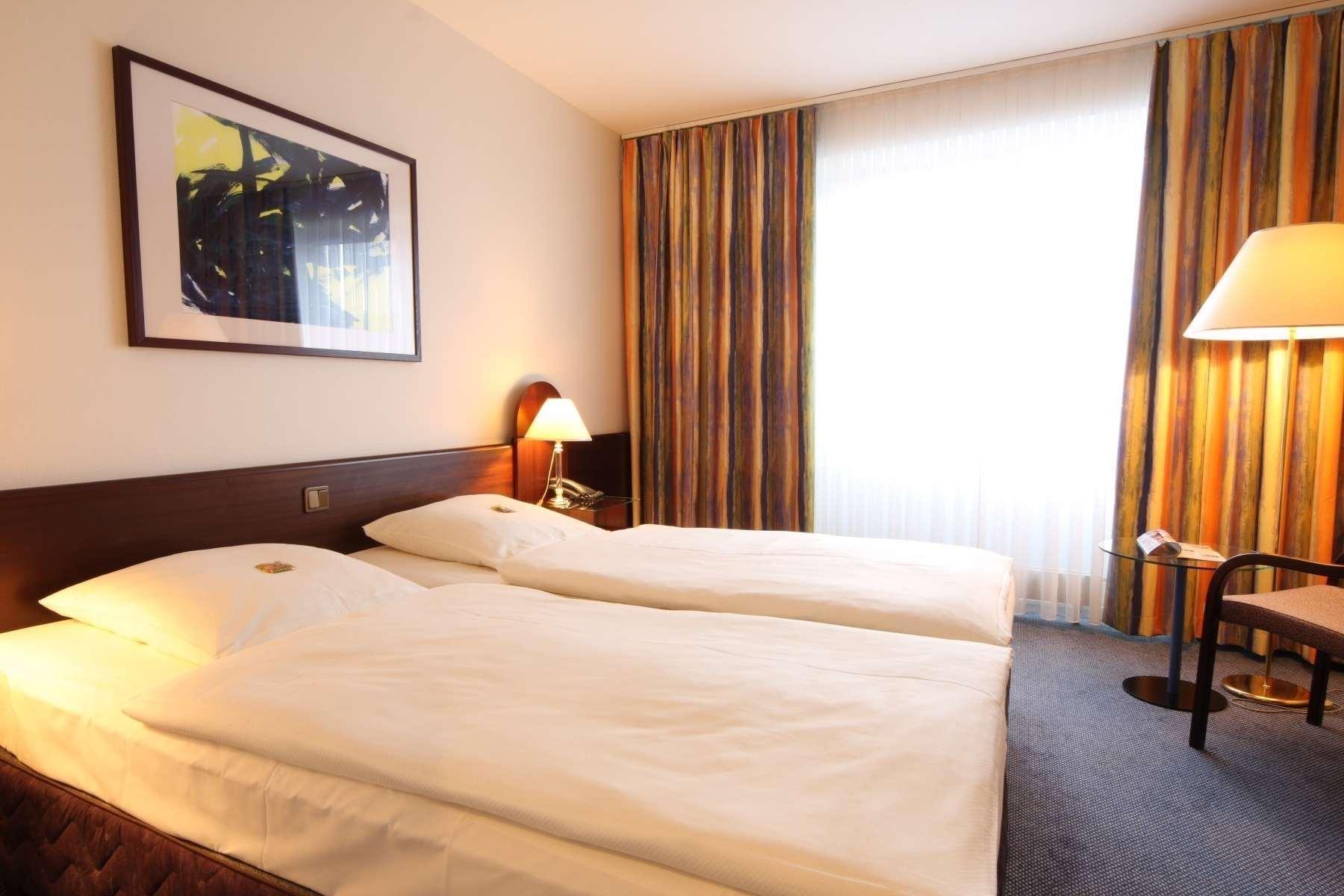 Ramada By Wyndham Flensburg City Bagian luar foto