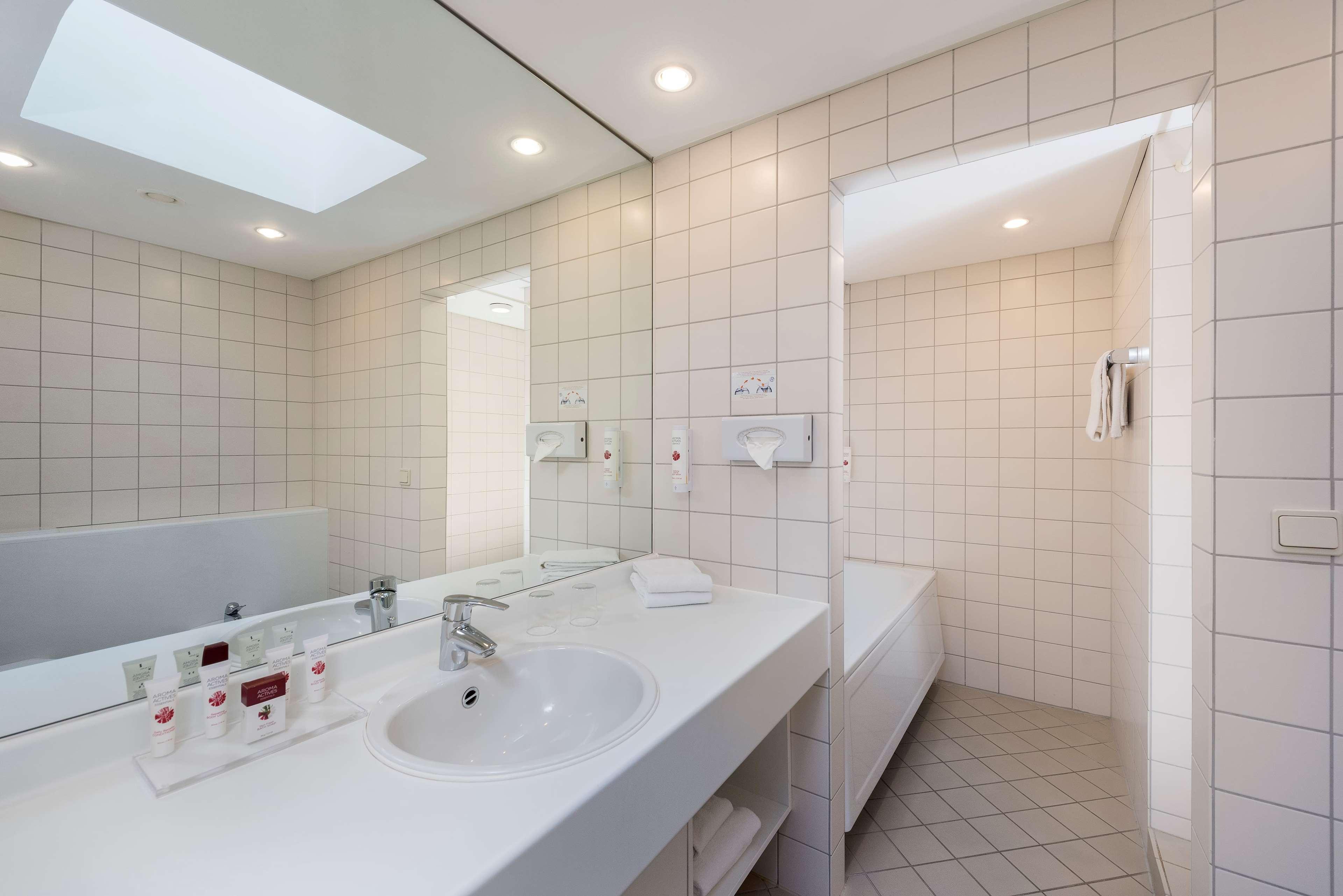 Ramada By Wyndham Flensburg City Bagian luar foto