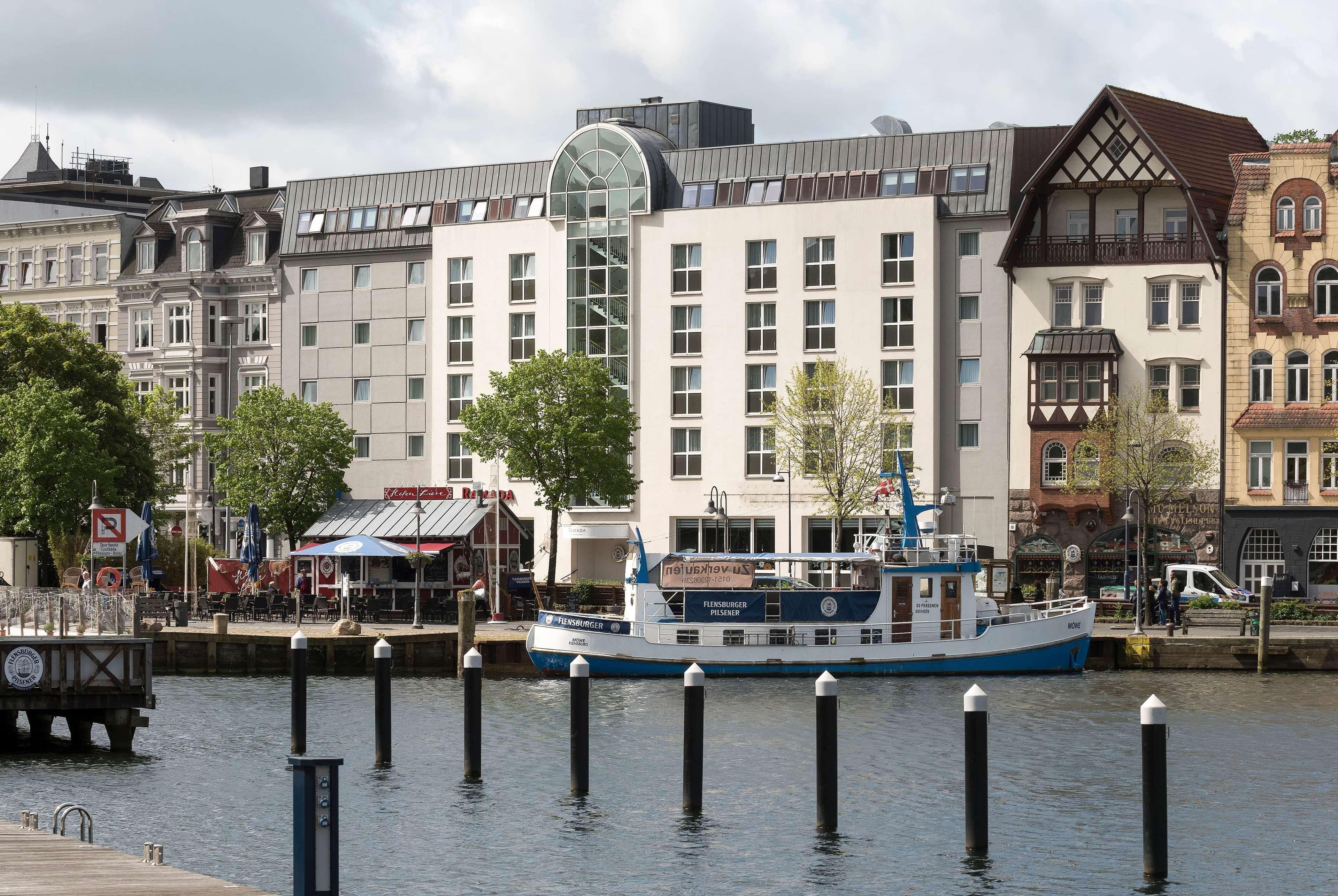 Ramada By Wyndham Flensburg City Bagian luar foto