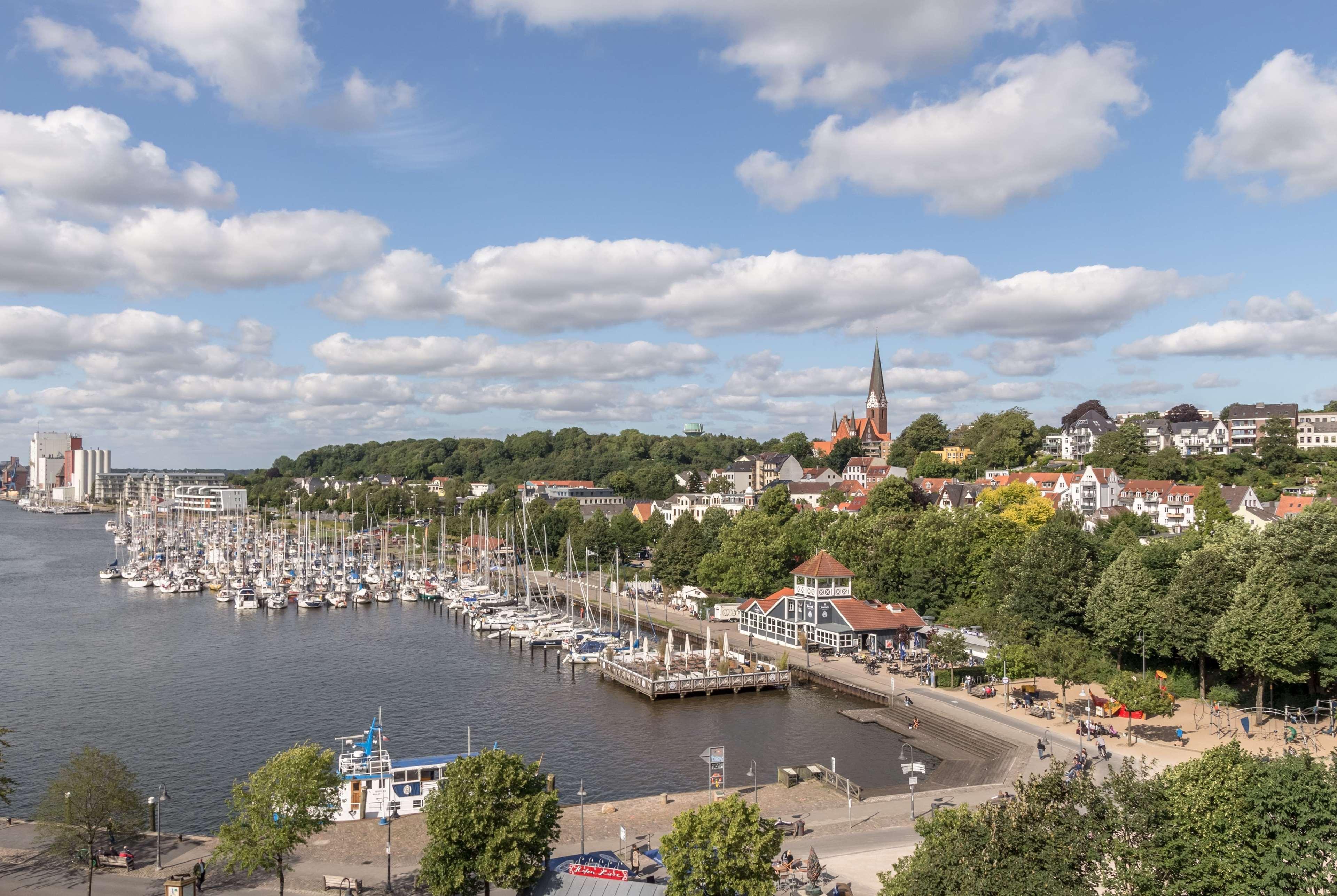 Ramada By Wyndham Flensburg City Bagian luar foto