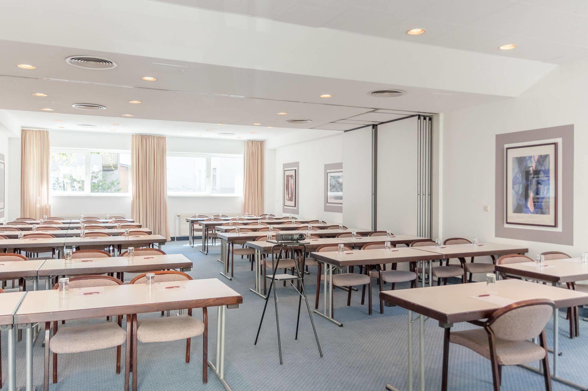 Ramada By Wyndham Flensburg City Bagian luar foto