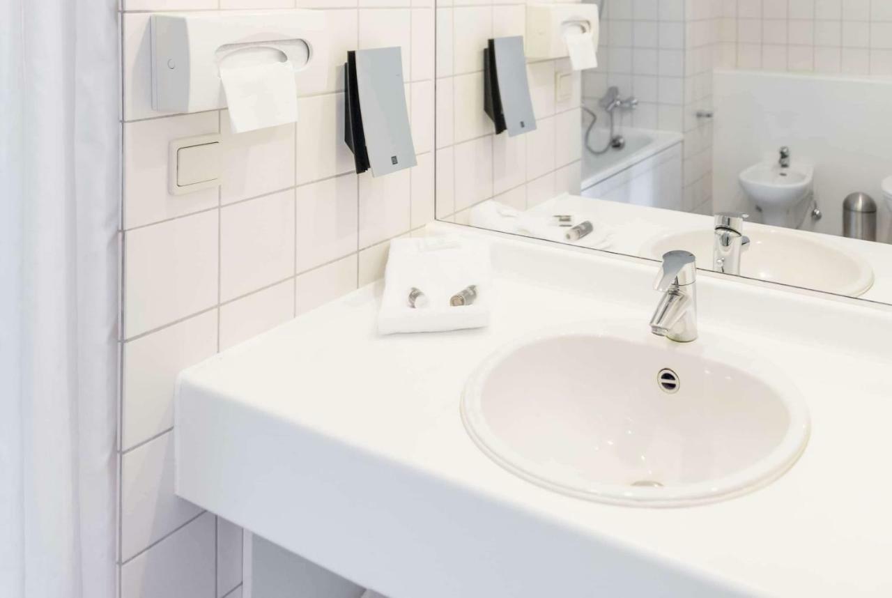 Ramada By Wyndham Flensburg City Bagian luar foto